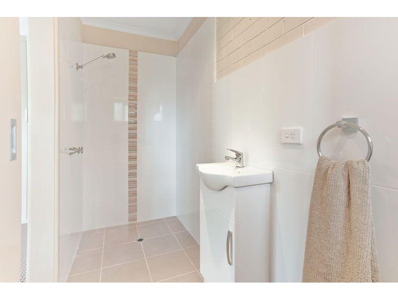 4 Lakeview Ave, Merimbula NSW 2548