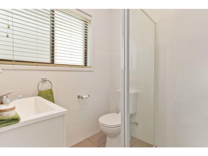 4 Lakeview Ave, Merimbula NSW 2548