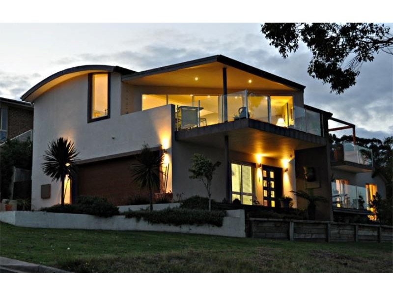 7 Caldy Pl, Tura Beach NSW 2548