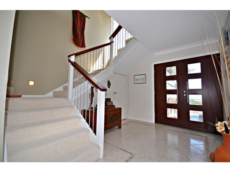 7 Caldy Pl, Tura Beach NSW 2548