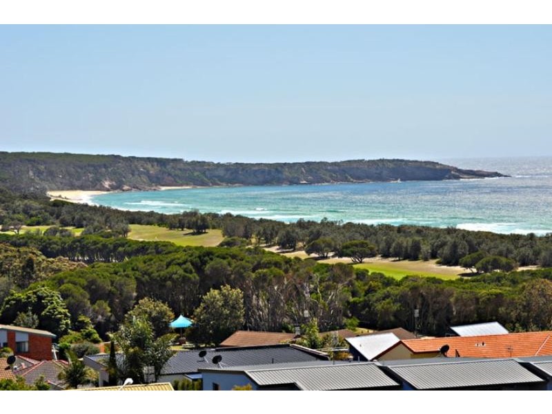 7 Caldy Pl, Tura Beach NSW 2548