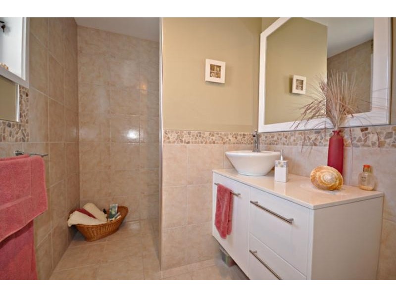 7 Caldy Pl, Tura Beach NSW 2548