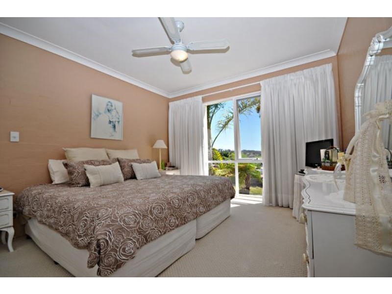 7 Caldy Pl, Tura Beach NSW 2548