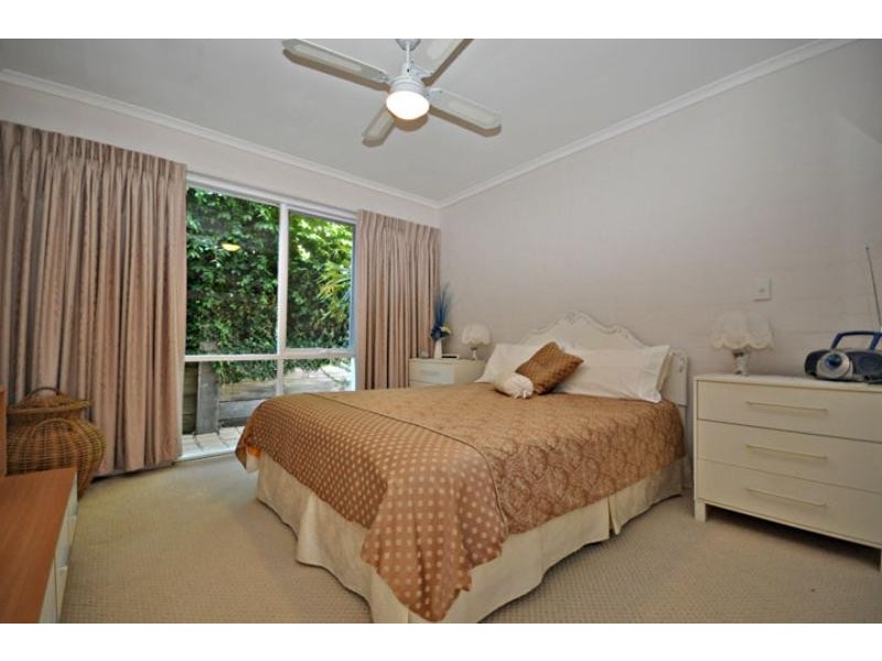 7 Caldy Pl, Tura Beach NSW 2548