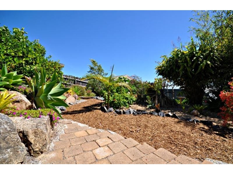 7 Caldy Pl, Tura Beach NSW 2548