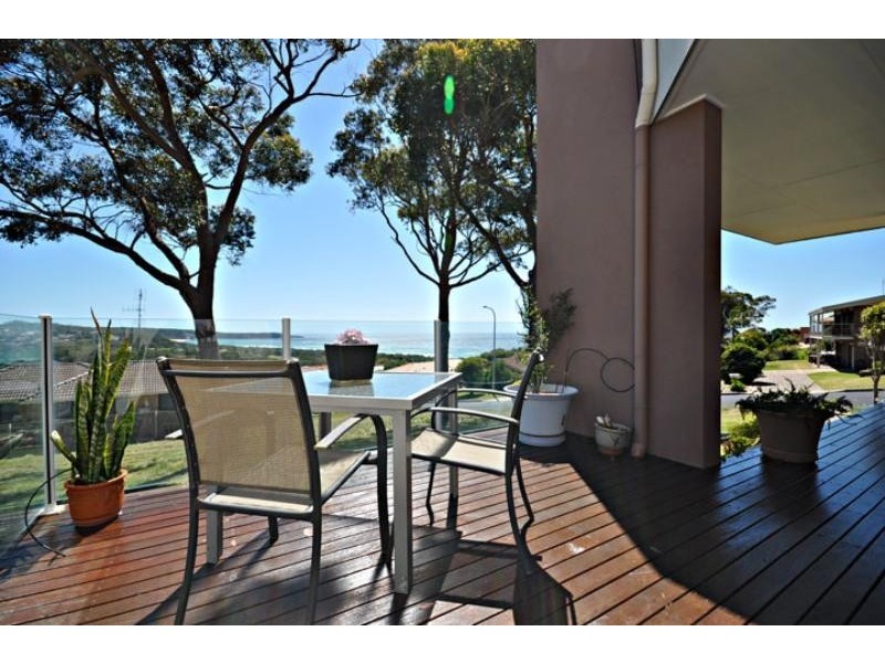 7 Caldy Pl, Tura Beach NSW 2548