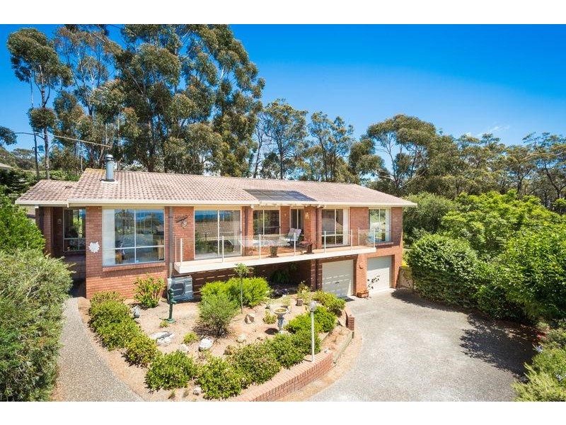 15 Flora Ct, Tura Beach NSW 2548