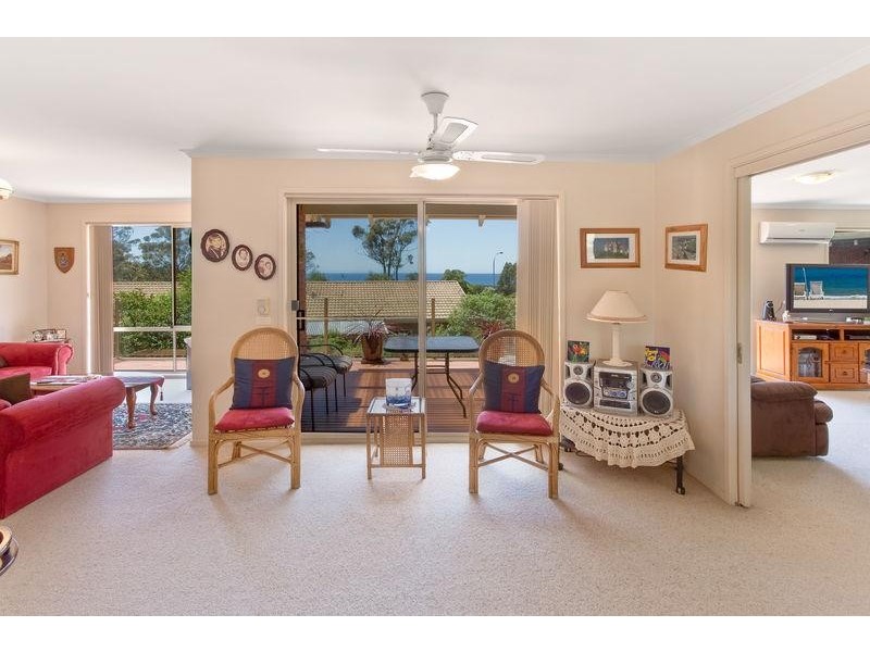 15 Flora Ct, Tura Beach NSW 2548