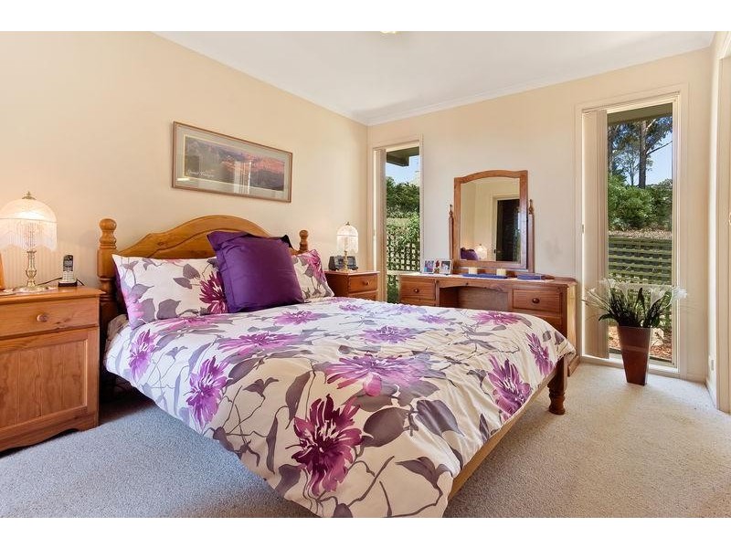 15 Flora Ct, Tura Beach NSW 2548