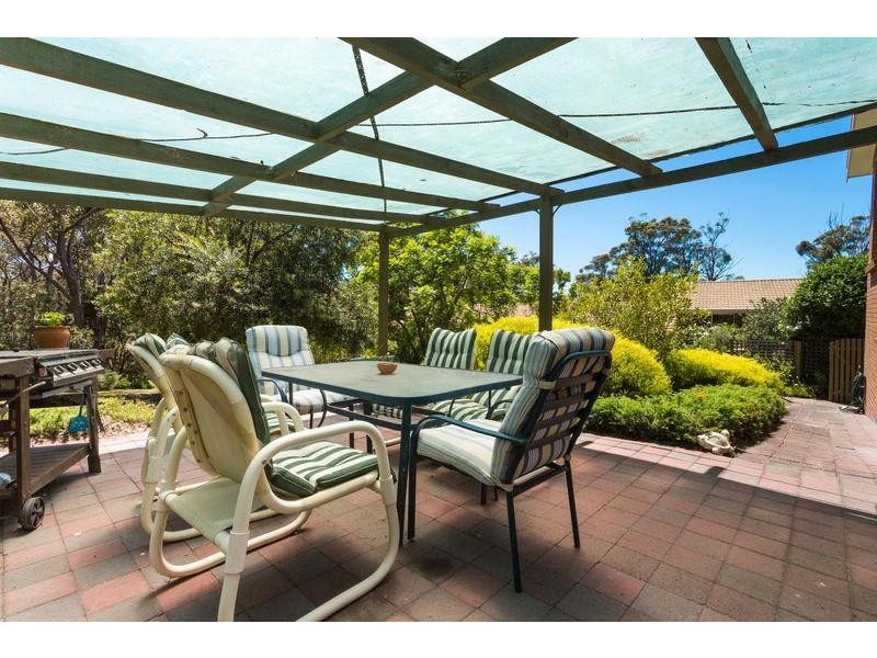 15 Flora Ct, Tura Beach NSW 2548