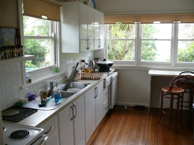 6 Lakeview Ave, Merimbula NSW 2548