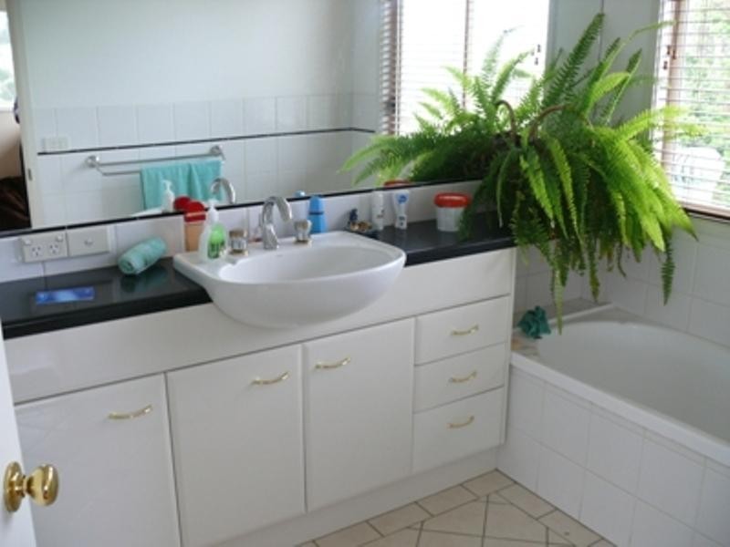6 Lakeview Ave, Merimbula NSW 2548