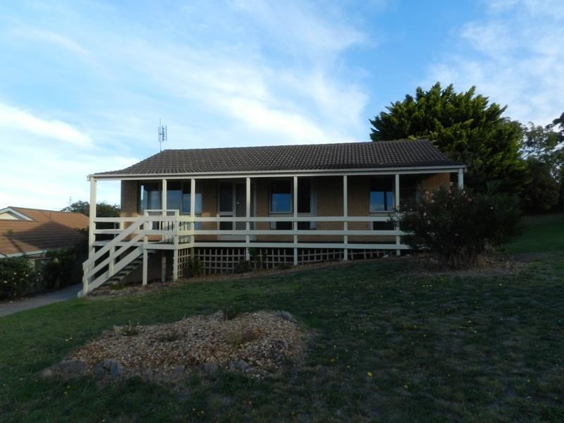 2 Melaleuca  Ct, Tura Beach NSW 2548