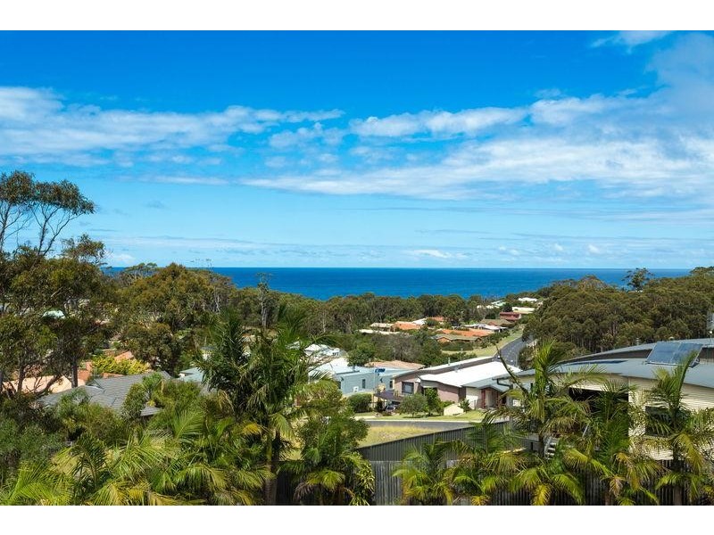5 Emily Lane, Tura Beach NSW 2548