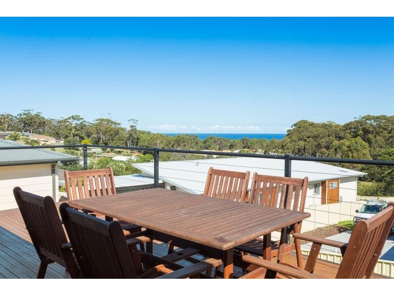 4D Elizabeth Pde, Tura Beach NSW 2548