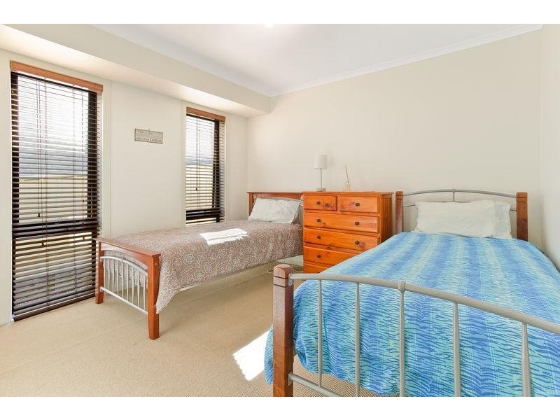 4D Elizabeth Pde, Tura Beach NSW 2548