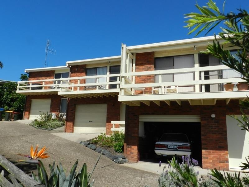 2/4 Banksia Ct, Tura Beach NSW 2548