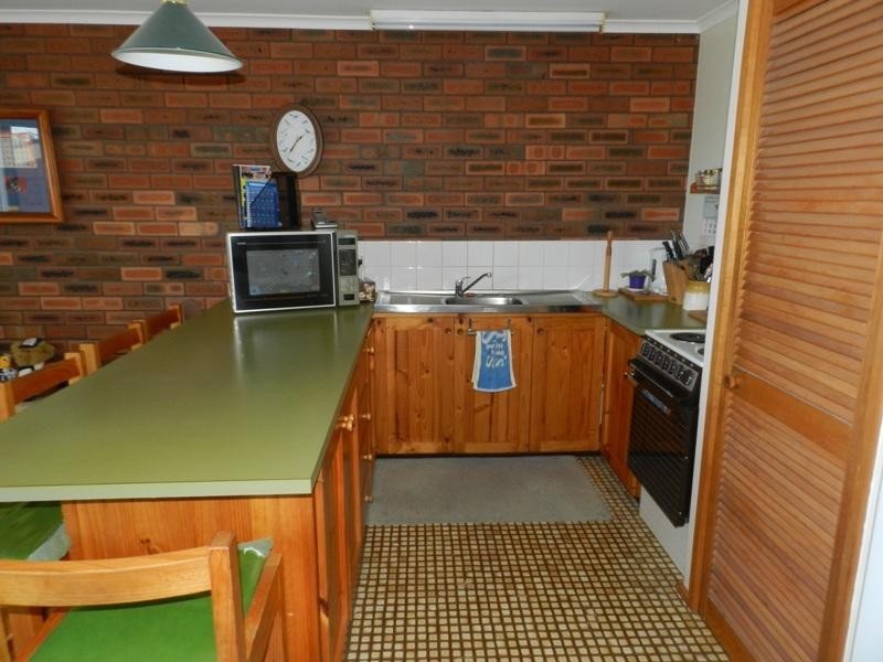 2/4 Banksia Ct, Tura Beach NSW 2548