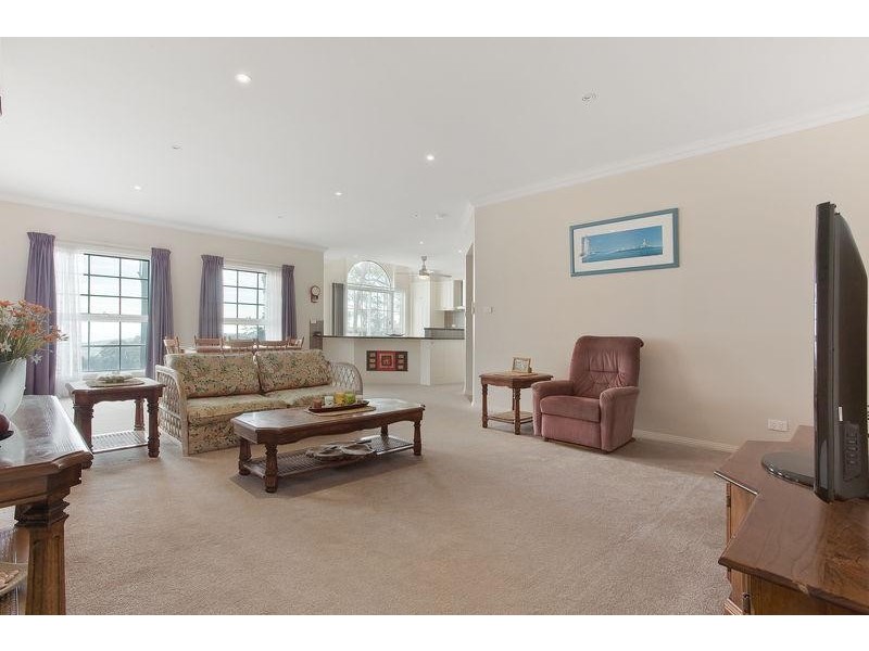 5 Kookaburra  Ct, Tura Beach NSW 2548