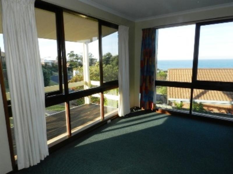 2 Melaleuca Ct, Tura Beach NSW 2548