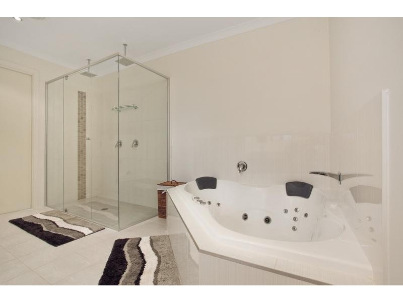 23 John Cl, Merimbula NSW 2548