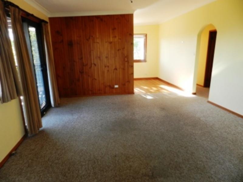 31 Phillip St, Wolumla NSW 2550