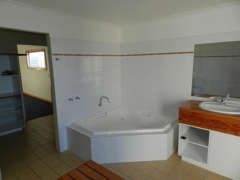 34 Hill  St, Merimbula NSW 2548