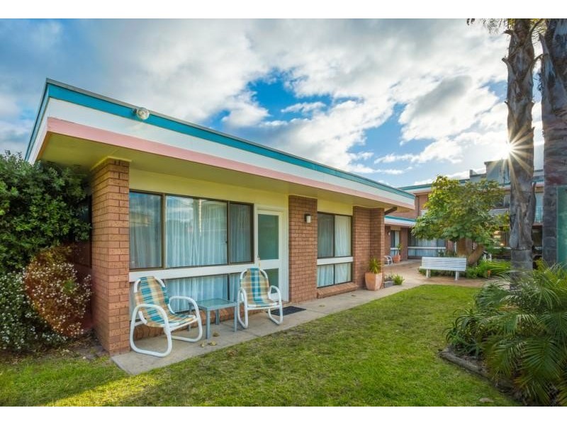 1/37 Ocean Dr, Merimbula NSW 2548