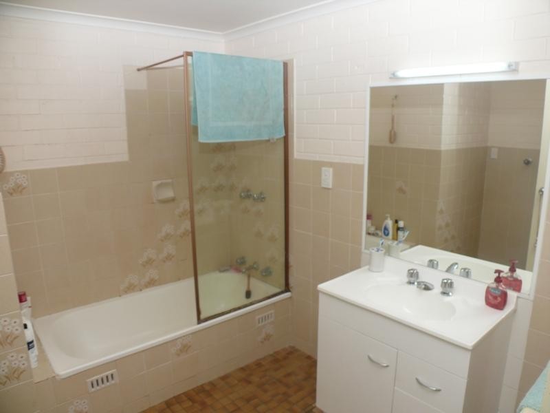 2/11 Kyeamba  St, Merimbula NSW 2548