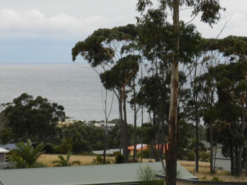 6 Kookaburra Ct, Tura Beach NSW 2548