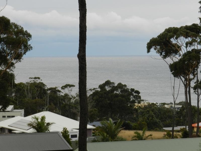 6 Kookaburra Ct, Tura Beach NSW 2548