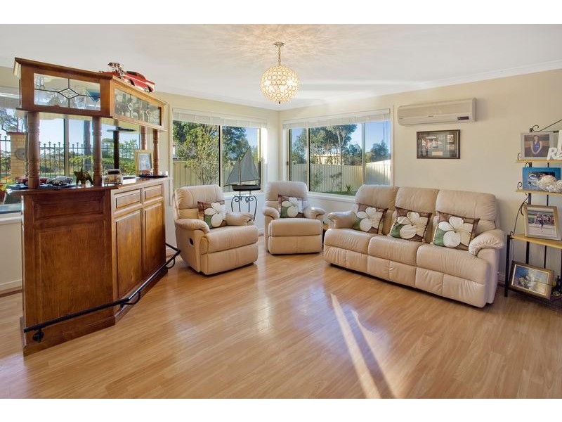 21B Elizabeth  Pde, Tura Beach NSW 2548