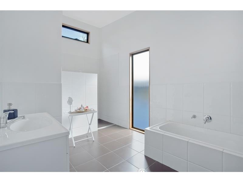 43 Sapphire Cres, Merimbula NSW 2548