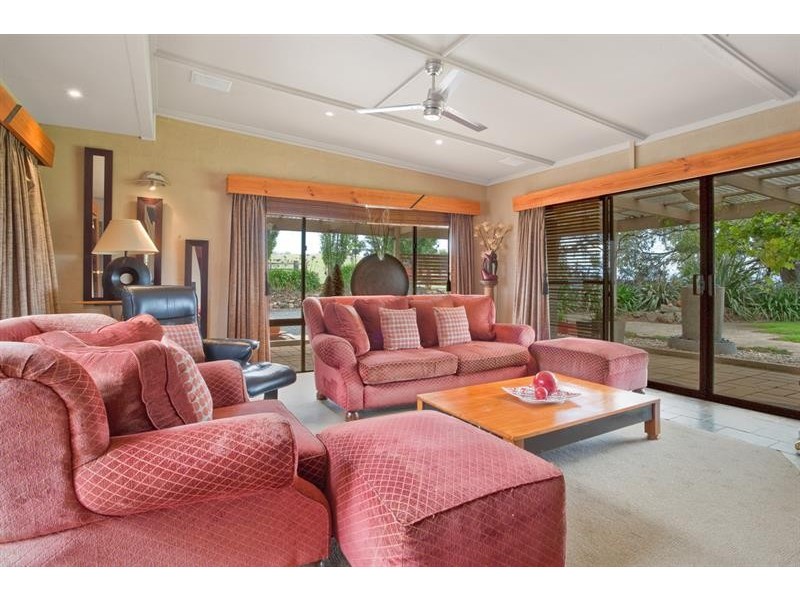 51 Mcgraths Rd, Lochiel NSW 2549