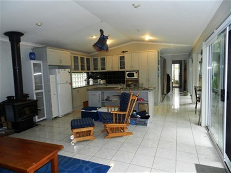 6 James Cook Ct, Tura Beach NSW 2548