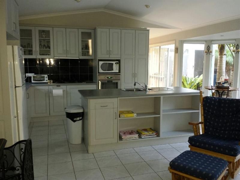 6 James Cook Ct, Tura Beach NSW 2548