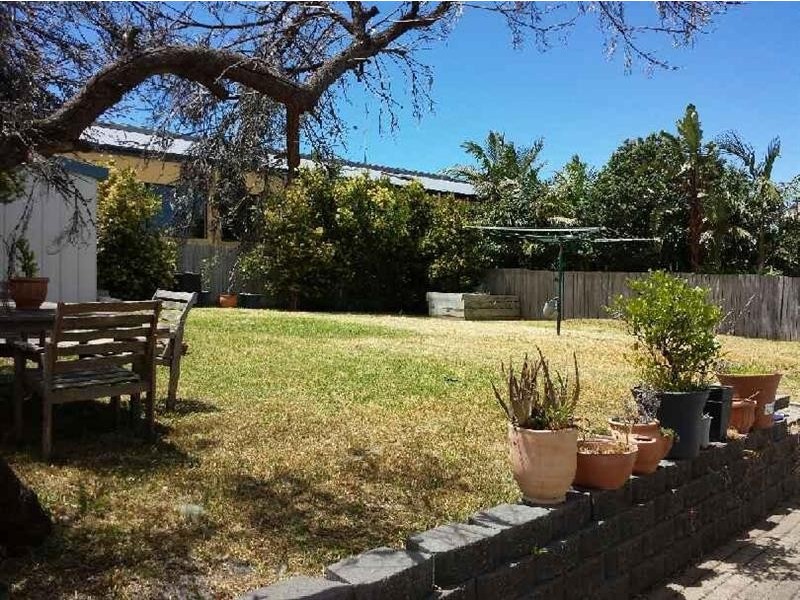 6 James Cook Ct, Tura Beach NSW 2548