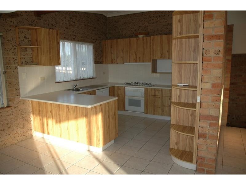 16 Pitt  St, Pambula NSW 2549