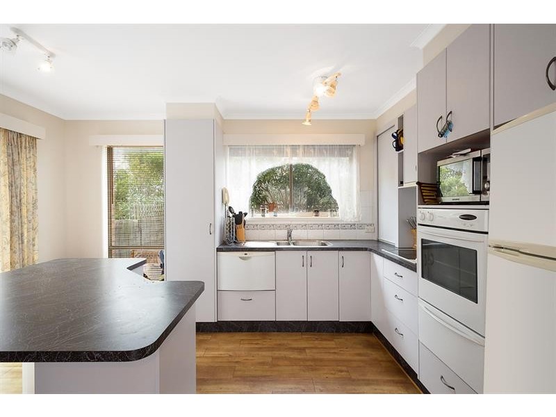 5/3-5 Yarrawood Ave, Berrambool NSW 2548