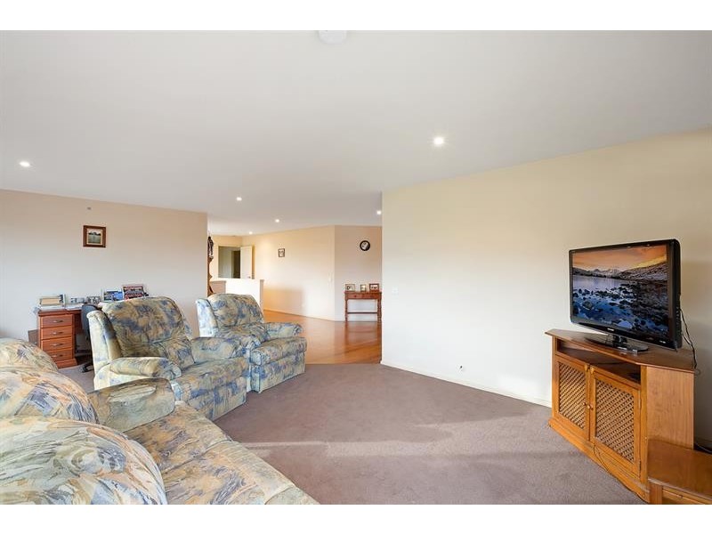 9 Tern Cl, Merimbula NSW 2548