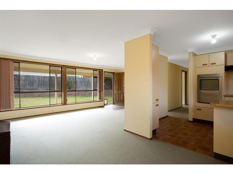 18 Yarrawood Ave, Berrambool NSW 2548