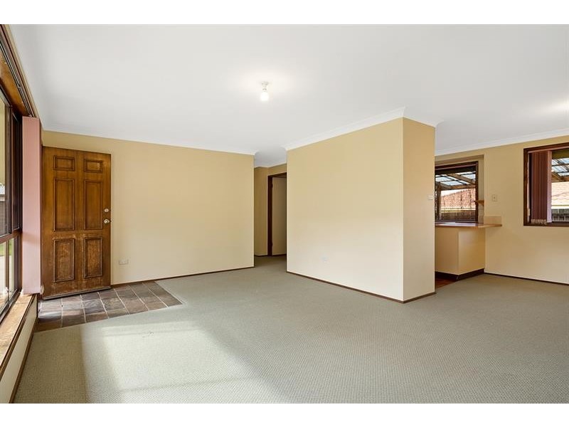 18 Yarrawood Ave, Berrambool NSW 2548