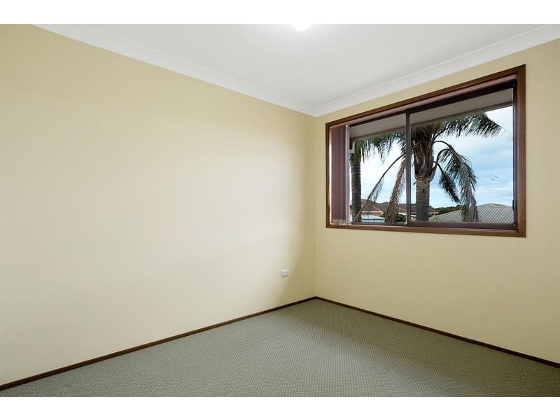 18 Yarrawood Ave, Berrambool NSW 2548