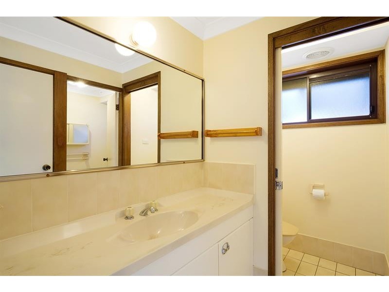 18 Yarrawood Ave, Berrambool NSW 2548