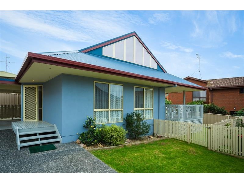 7C Surf Cir, Tura Beach NSW 2548