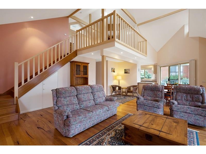 7C Surf Cir, Tura Beach NSW 2548