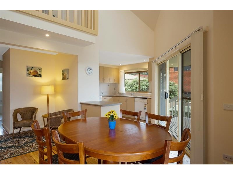 7C Surf Cir, Tura Beach NSW 2548