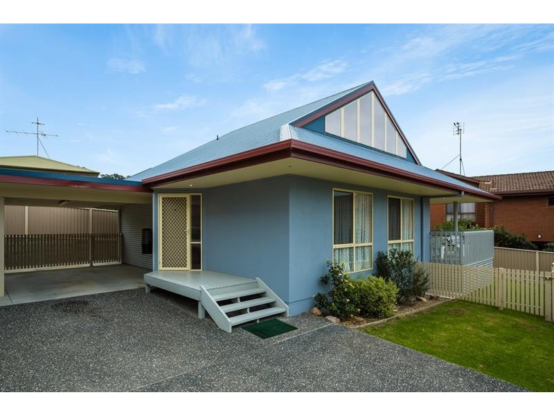 7C Surf Cir, Tura Beach NSW 2548