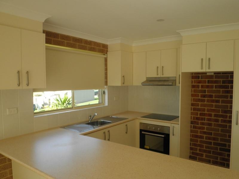 2/18 Pitt St, South Pambula NSW 2549
