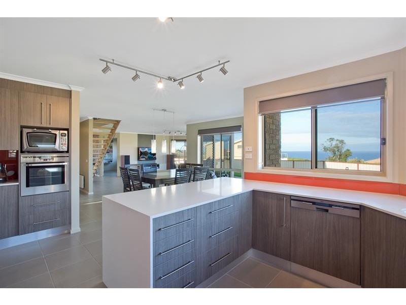 83 Headland Dr, Tura Beach NSW 2548